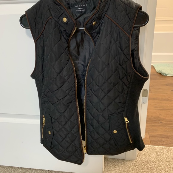 Vest - Picture 5 of 5
